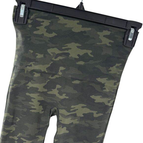 Spanx Green Camo Look At Me Now Seamless Leggings - Picture 8 of 11